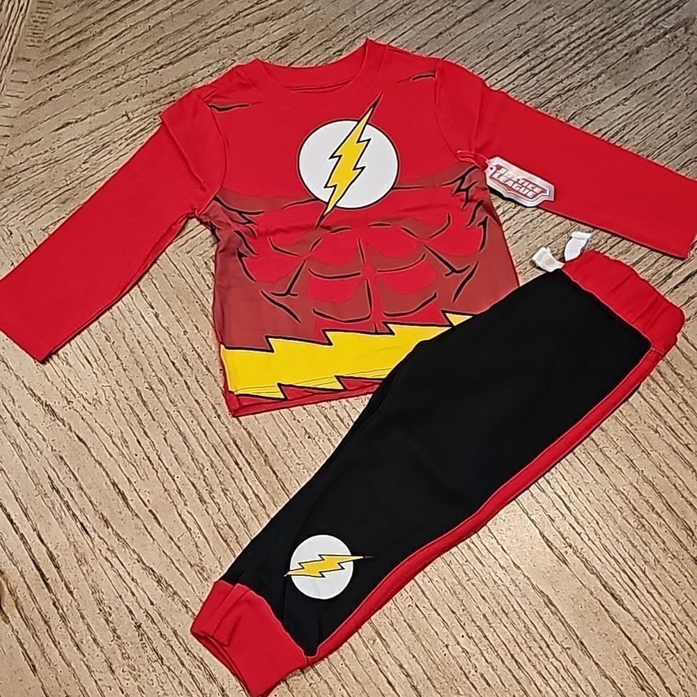 2T justice league flash outfit NWT